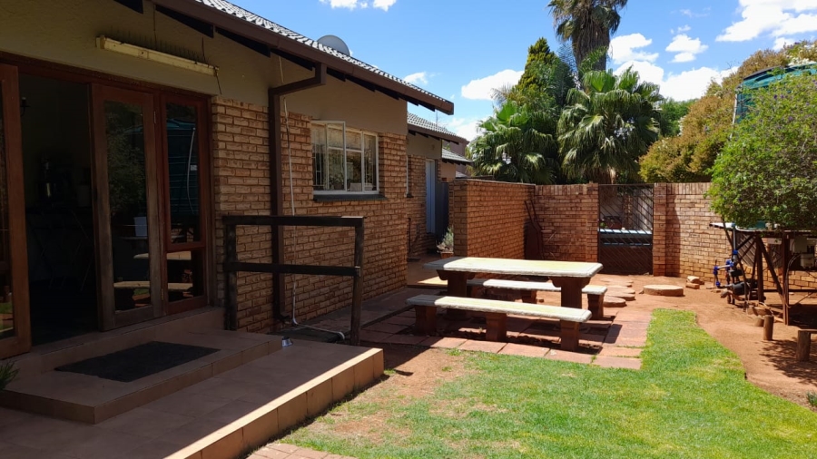 3 Bedroom Property for Sale in Doringkruin North West